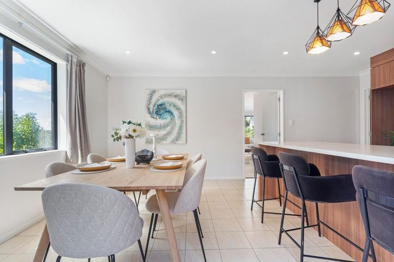 Photo of property in 34a Sovereign Place, Glenfield, Auckland, 0629