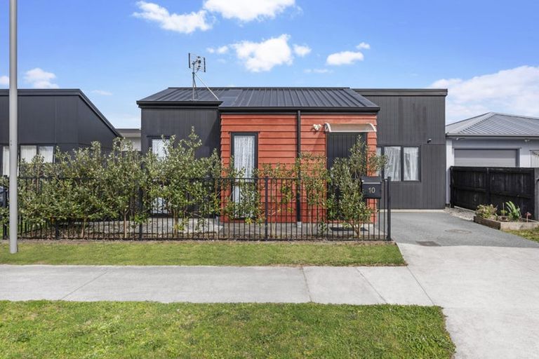 Photo of property in 10 Honour Road, Papakura, 2110