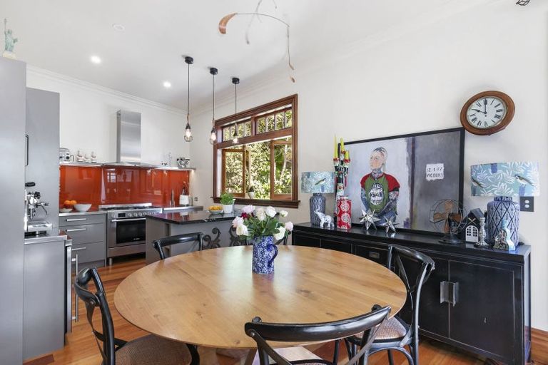 Photo of property in 18 Mitchell Street, Brooklyn, Wellington, 6021