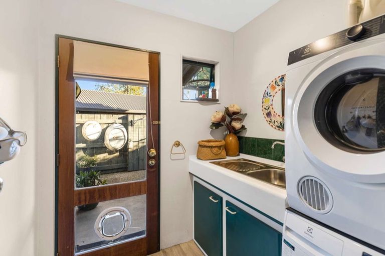 Photo of property in 1 Strachan Way, Highbury, Palmerston North, 4412