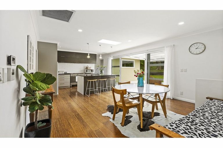 Photo of property in 108 Broderick Road, Johnsonville, Wellington, 6037