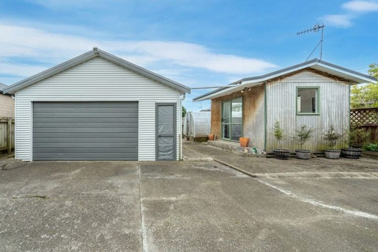 Photo of property in 3 O'byrne Street, Waikiwi, Invercargill, 9810