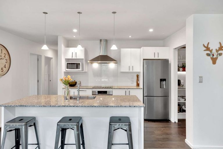 Photo of property in 8 Duggan Close, Rolleston, 7614