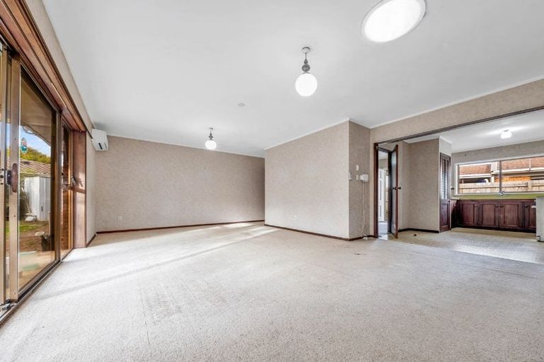 Photo of property in 2/20 Ihaka Place, Papatoetoe, Auckland, 2104