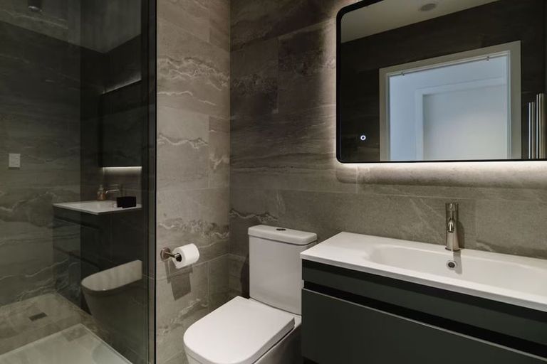 Photo of property in 12 Hugh Street, Mount Cook, Wellington, 6021