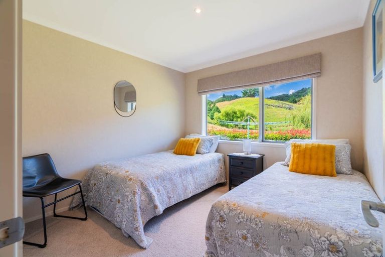 Photo of property in 21 Parker Road, Huntly, 3771