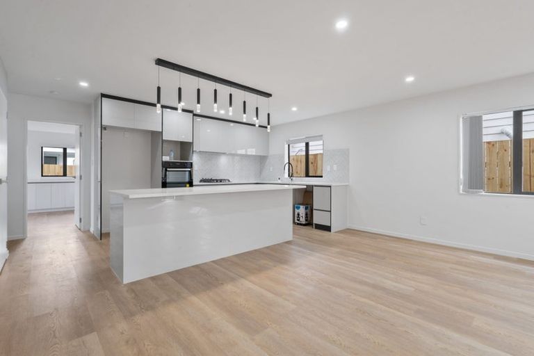 Photo of property in 8 Corin Avenue, Manurewa, Auckland, 2102