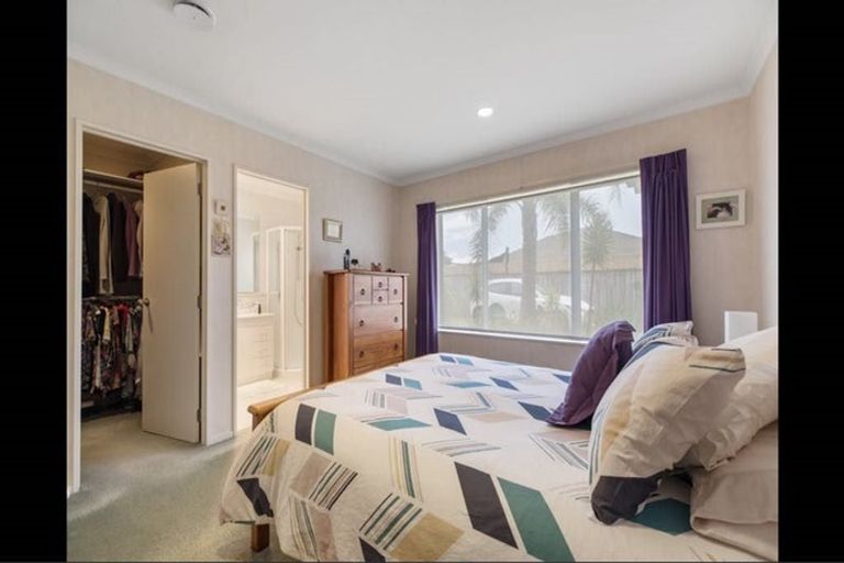 Photo of property in 34 Blackwood Drive, Wattle Downs, Auckland, 2103