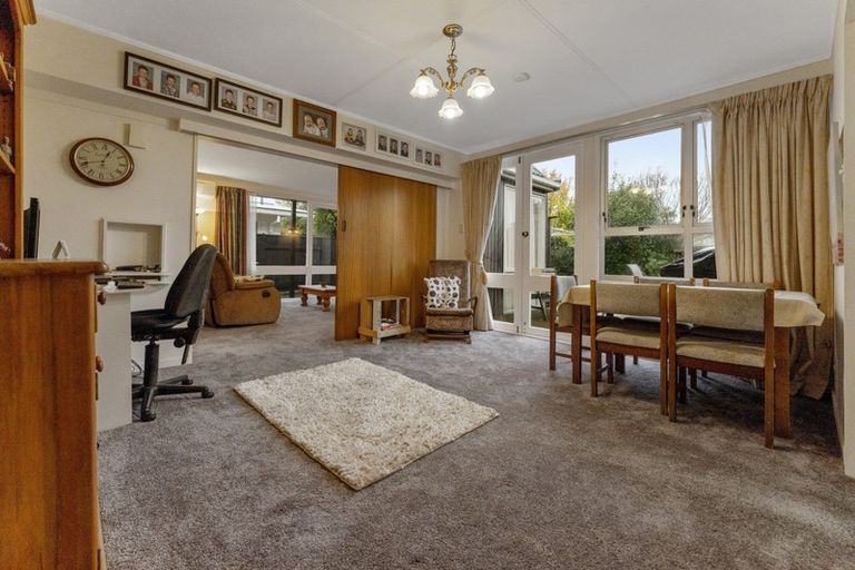 Photo of property in 11 Panako Place, Awapuni, Palmerston North, 4412
