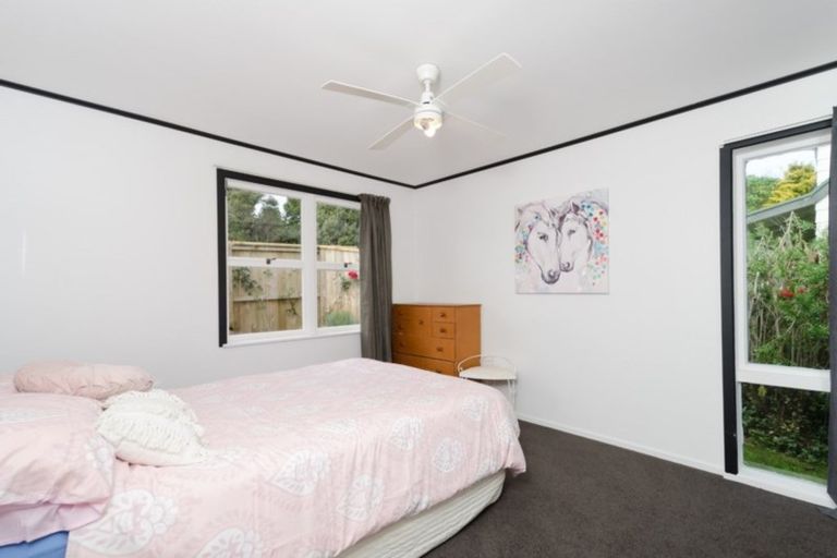 Photo of property in 69 Garfield Road, Helensville, 0800