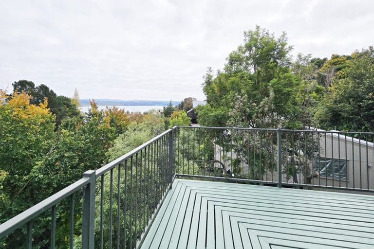 Photo of property in 27 Burns Road, Hospital Hill, Napier, 4110