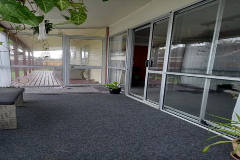 Photo of property in 10 Grange Place, Milson, Palmerston North, 4414