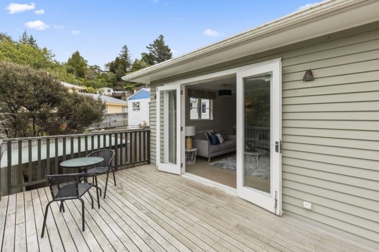 Photo of property in 5 Kopara Grove, Stokes Valley, Lower Hutt, 5019