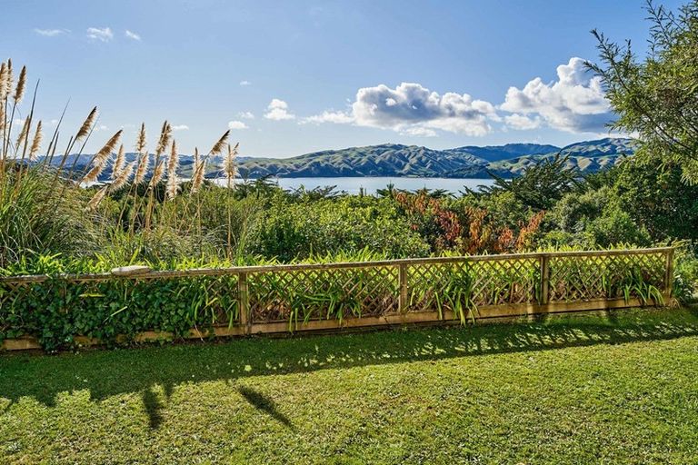 Photo of property in 3 Luff Place, Whitby, Porirua, 5024