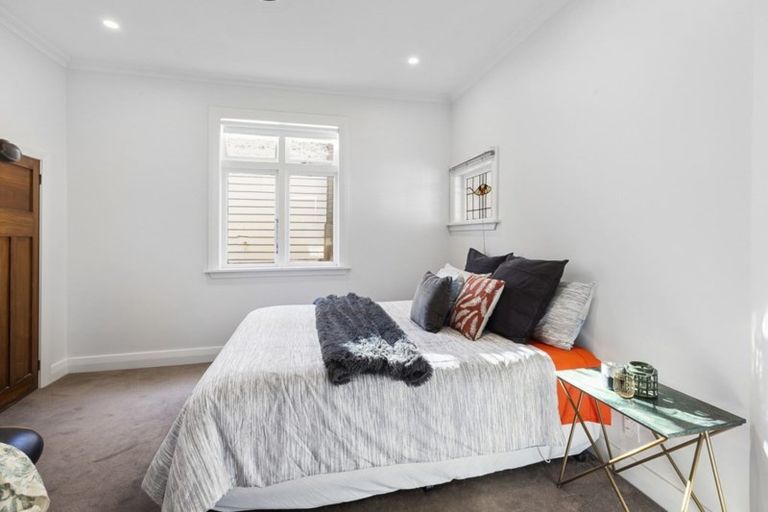 Photo of property in 72 The Parade, Island Bay, Wellington, 6023