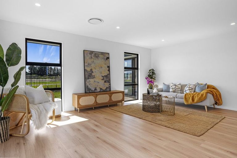 Photo of property in 11 Cam Mill Place, Rangiora, 7400