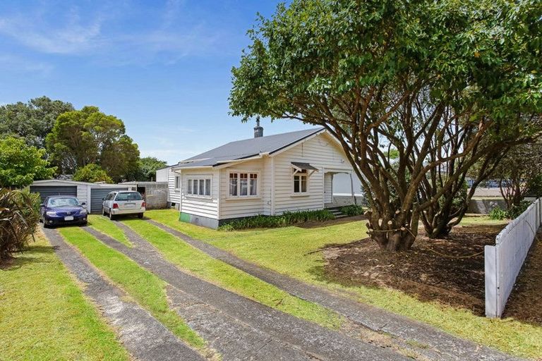 Photo of property in 105 Helvetia Road, Pukekohe, 2120