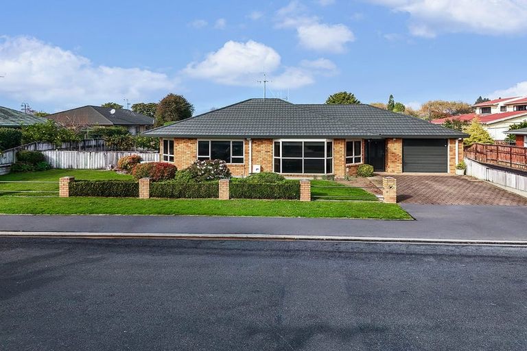 Photo of property in 41 Dalgliesh Avenue, Forest Lake, Hamilton, 3200