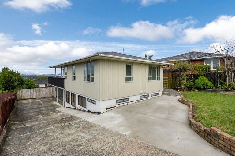 Photo of property in 245 Sunset Road, Sunnynook, Auckland, 0632