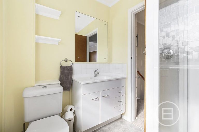 Photo of property in 2/24 Glynnbrooke Street, Te Atatu South, Auckland, 0610