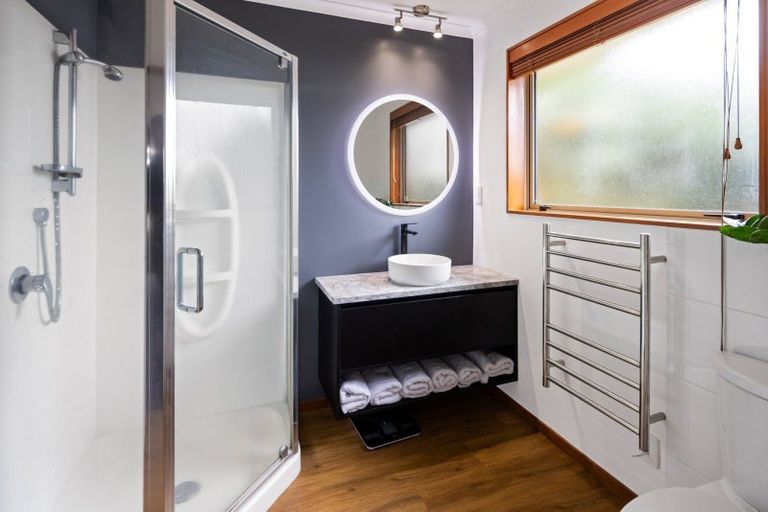 Photo of property in 18 Gibbston Close, Huntington, Hamilton, 3210