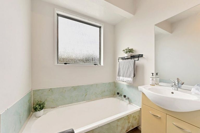 Photo of property in 8a Bromley Road, Bromley, Christchurch, 8062