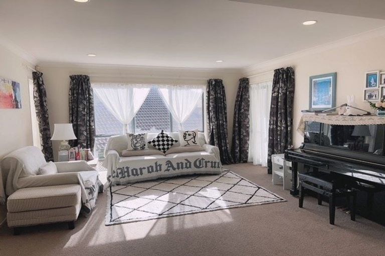 Photo of property in 31 Woodgers Way, Somerville, Auckland, 2014