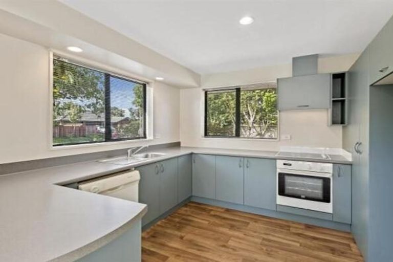 Photo of property in 1 Roche Avenue, Upper Riccarton, Christchurch, 8041