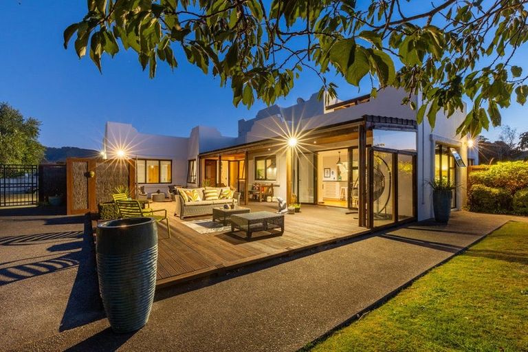 Photo of property in 150 Milne Drive, Paraparaumu, 5032
