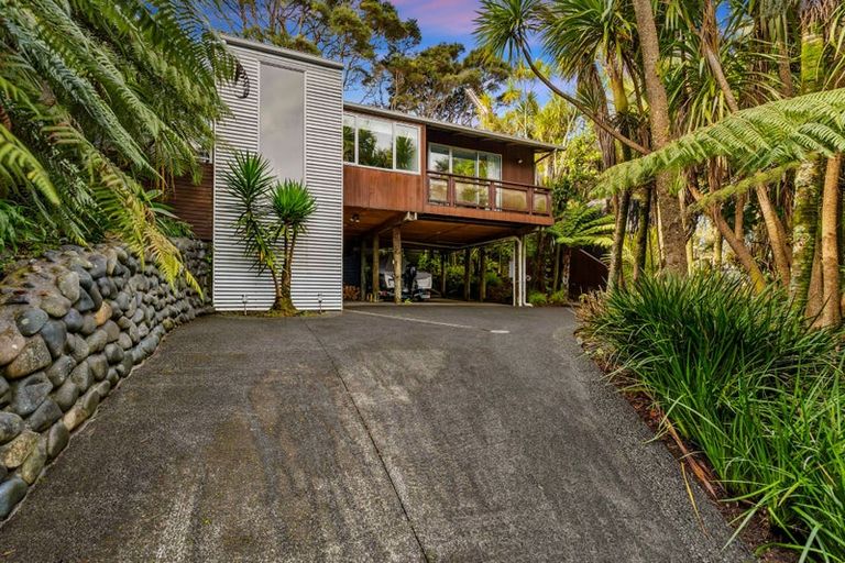 Photo of property in 184 Huia Road, Titirangi, Auckland, 0604