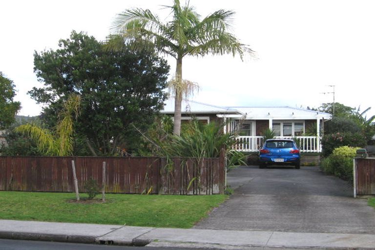 Photo of property in 704b Te Atatu Road, Te Atatu Peninsula, Auckland, 0610