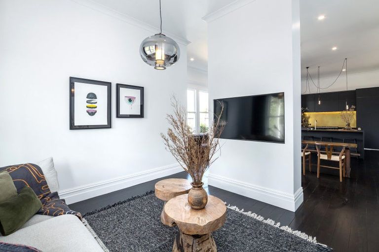 Photo of property in 250 Main Street, Greytown, 5712