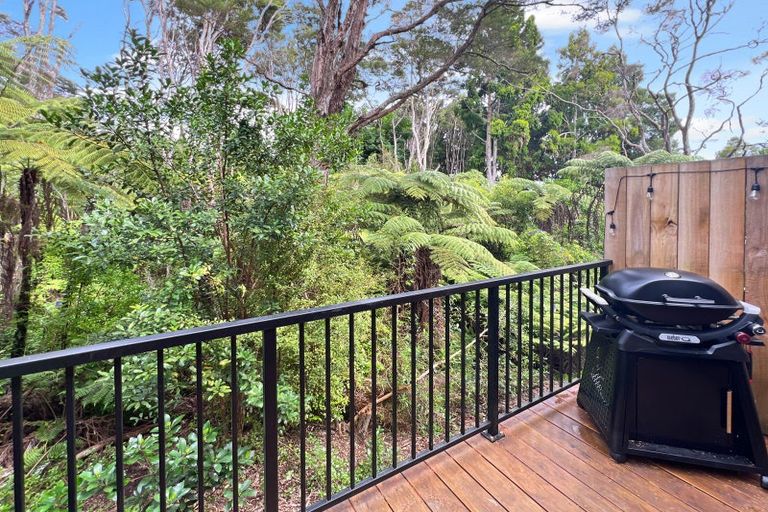 Photo of property in 31 Tokai Place, Glen Eden, Auckland, 0602
