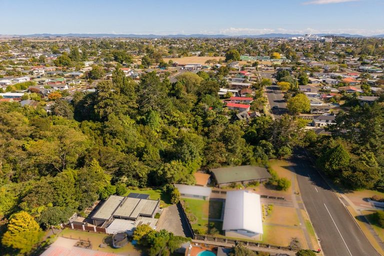 Photo of property in 24 Splitt Avenue, Glenview, Hamilton, 3206