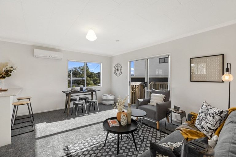 Photo of property in 25 Tawa Road, Te Atatu Peninsula, Auckland, 0610