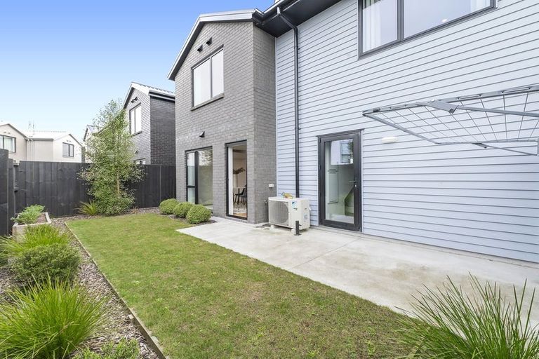 Photo of property in 12 Miromiro Street, Broomfield, Christchurch, 8042