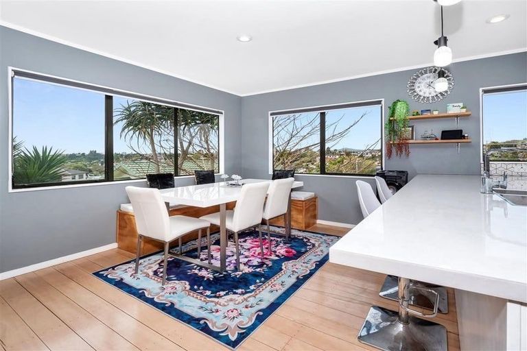 Photo of property in 37 Poike Road, Hairini, Tauranga, 3112