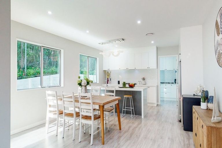 Photo of property in 12 Moko Lane, Greenhithe, Auckland, 0632