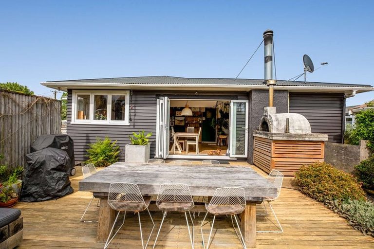 Photo of property in 120 Parkhurst Road, Parakai, 0830