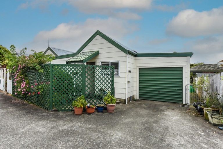 Photo of property in 2/12 Marsden Road, Stoke, Nelson, 7011