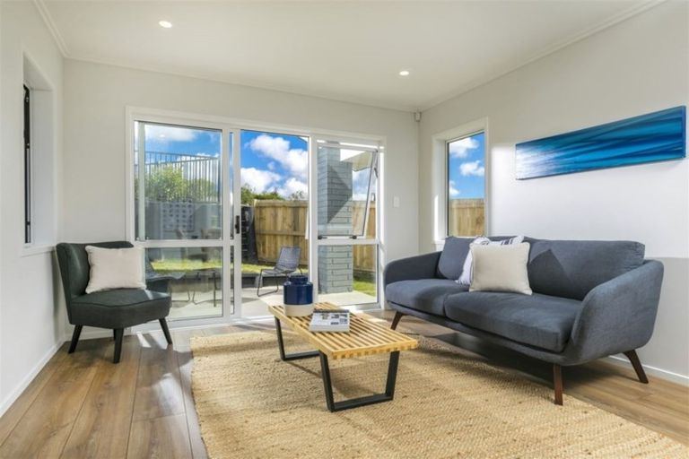 Photo of property in 17 Podgora Avenue, Kumeu, 0810