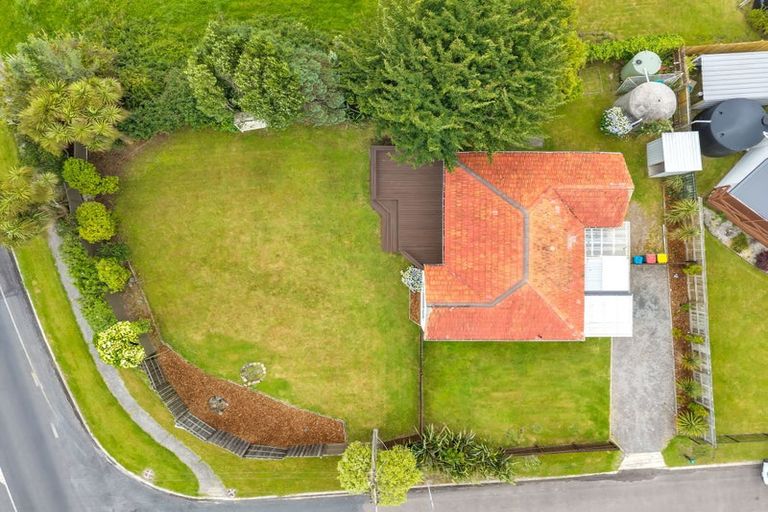 Photo of property in 1 Ngareta Road, Mourea, Rotorua, 3074