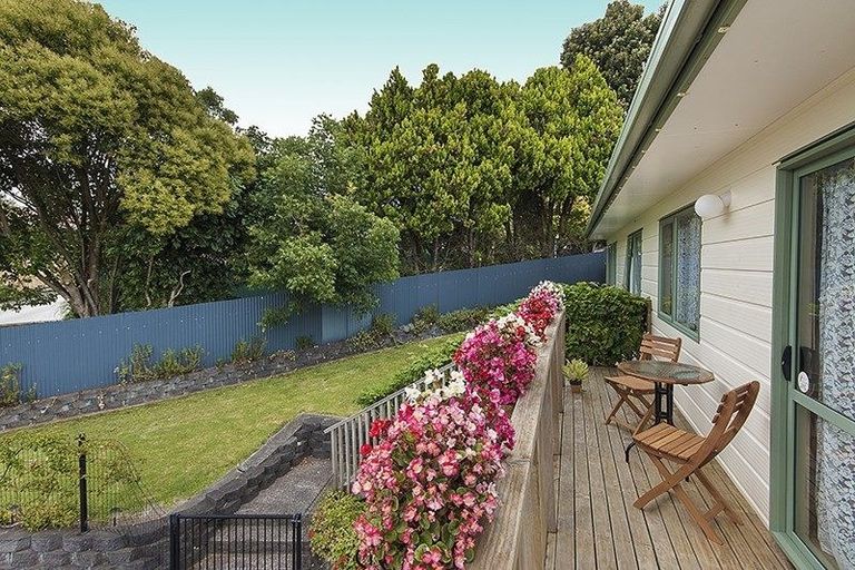 Photo of property in 16b Rossiter Avenue, Waiuku, 2123