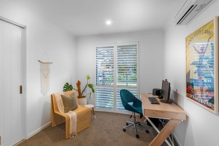 Photo of property in 16 Benjamin Place, Clevedon, Papakura, 2582