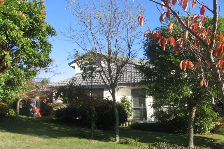 Photo of property in 18 Joseph Banks Drive, Whitby, Porirua, 5024