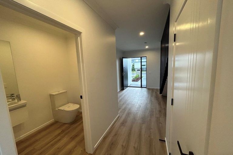 Photo of property in 31 Bill Miller Drive, Papamoa, 3118