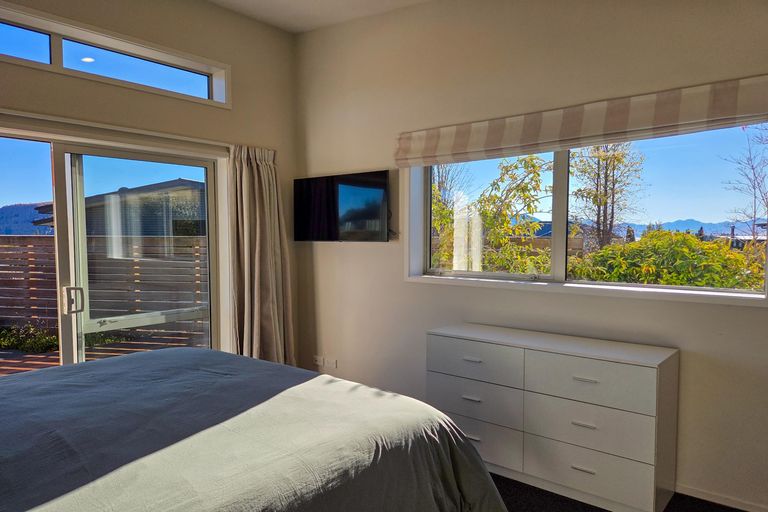 Photo of property in 10 Manning Place, Lake Tekapo, 7999