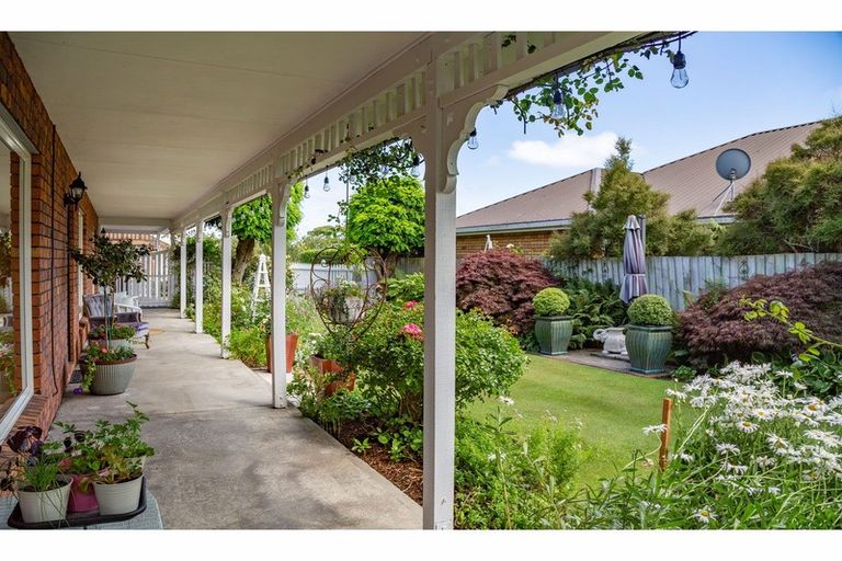 Photo of property in 11 Canon Stack Place, Kaiapoi, 7630