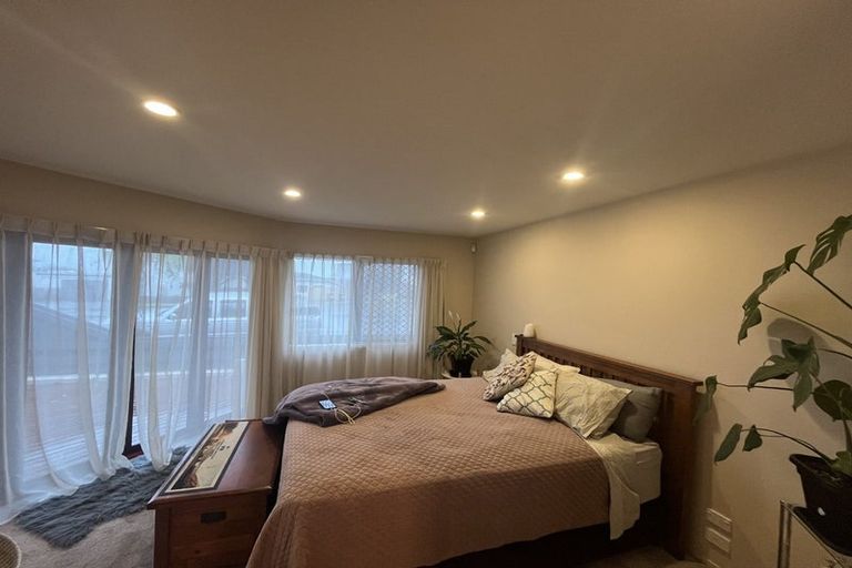 Photo of property in 23 Breakwater Road, Moturoa, New Plymouth, 4310