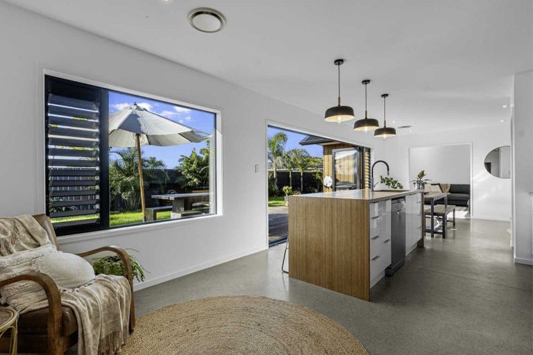 Photo of property in 8 Senecio Way, Papamoa Beach, Papamoa, 3118